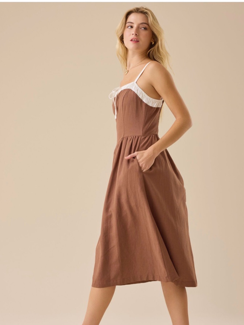 Altar'd State | Brown and White Dress with Bow - Picture 2 of 7